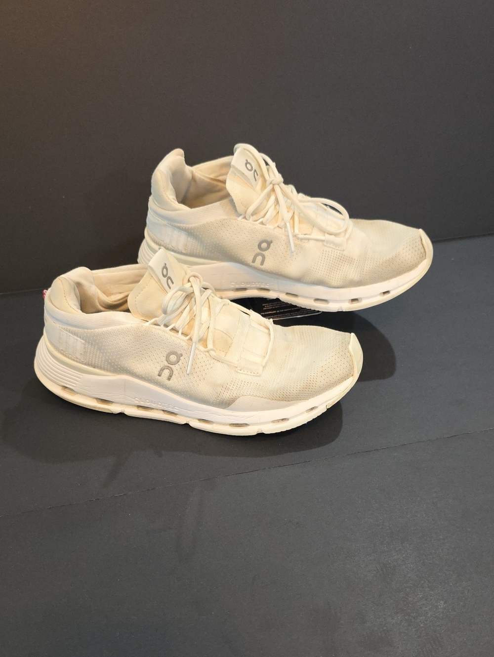 On Running Cloud Nova Women's Low-Top Sneakers L Off-White/Cream Size 8